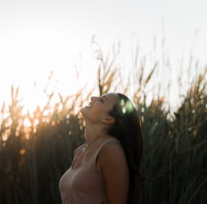 Glück - Foto: Ethan Hoover, Unsplash